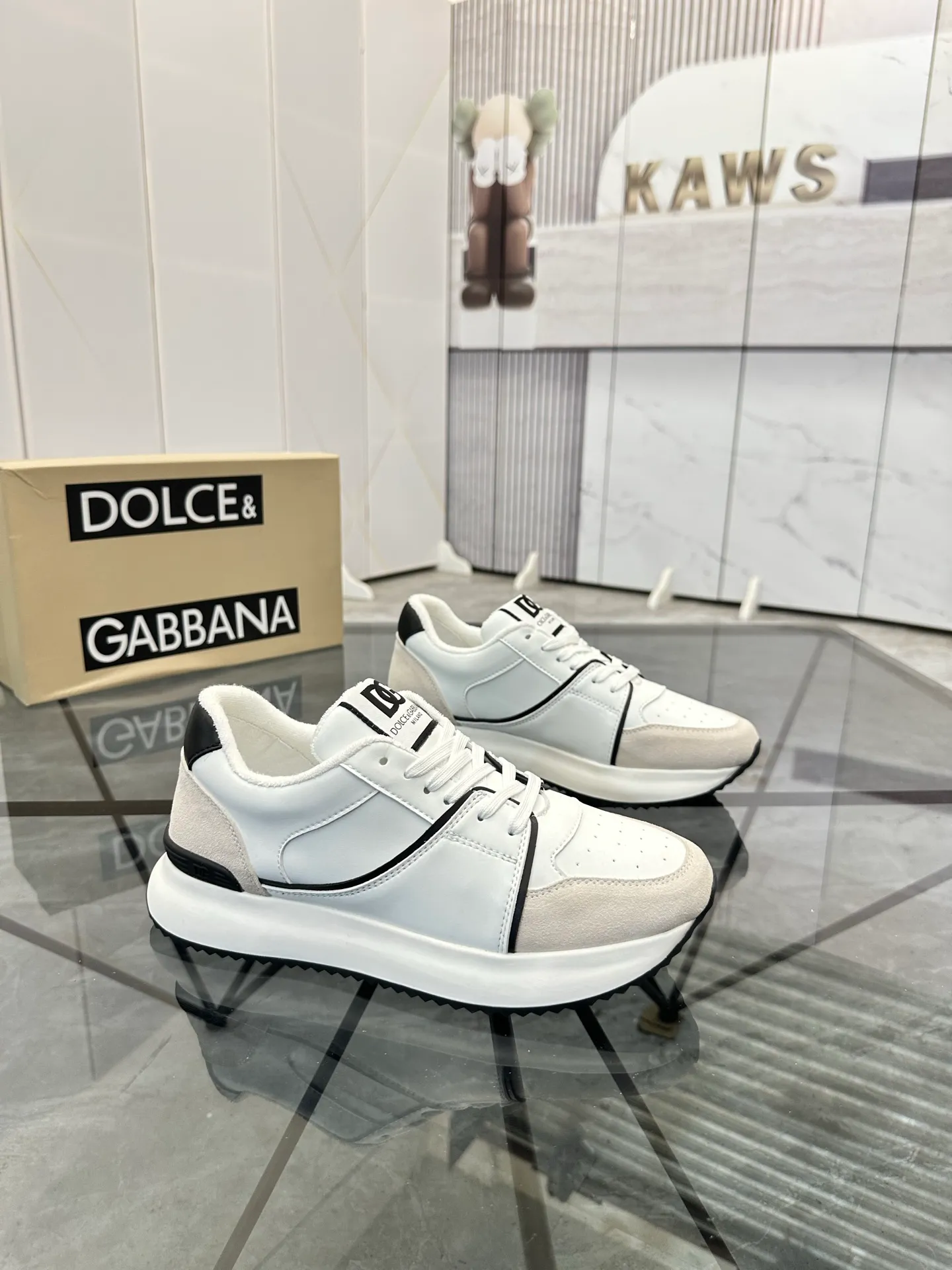 Selling men's shoes 💰: 💰P480¥ Product trademark: DG* "Dolce & Gabbana*" low-top casual shoes Regular size: 38-45 (can be customized to 46) Product material: imported cowhide upper, breathable lining, original outsole. Number: 803